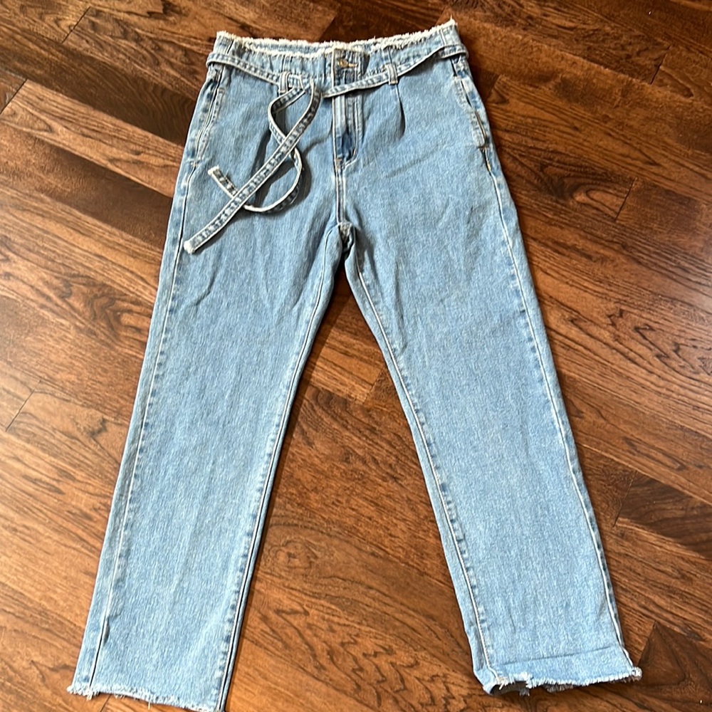 MOMOKROM High Waisted Raw Edge Jeans
